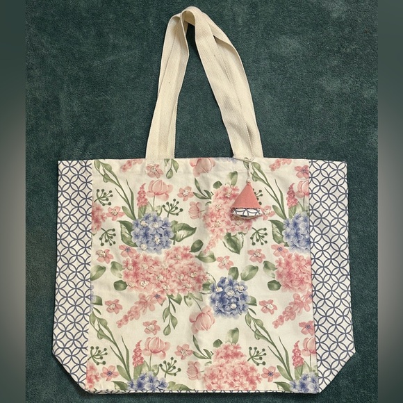 NEW Sequined Floral Canvas Reusable Tote - Picture 1 of 2